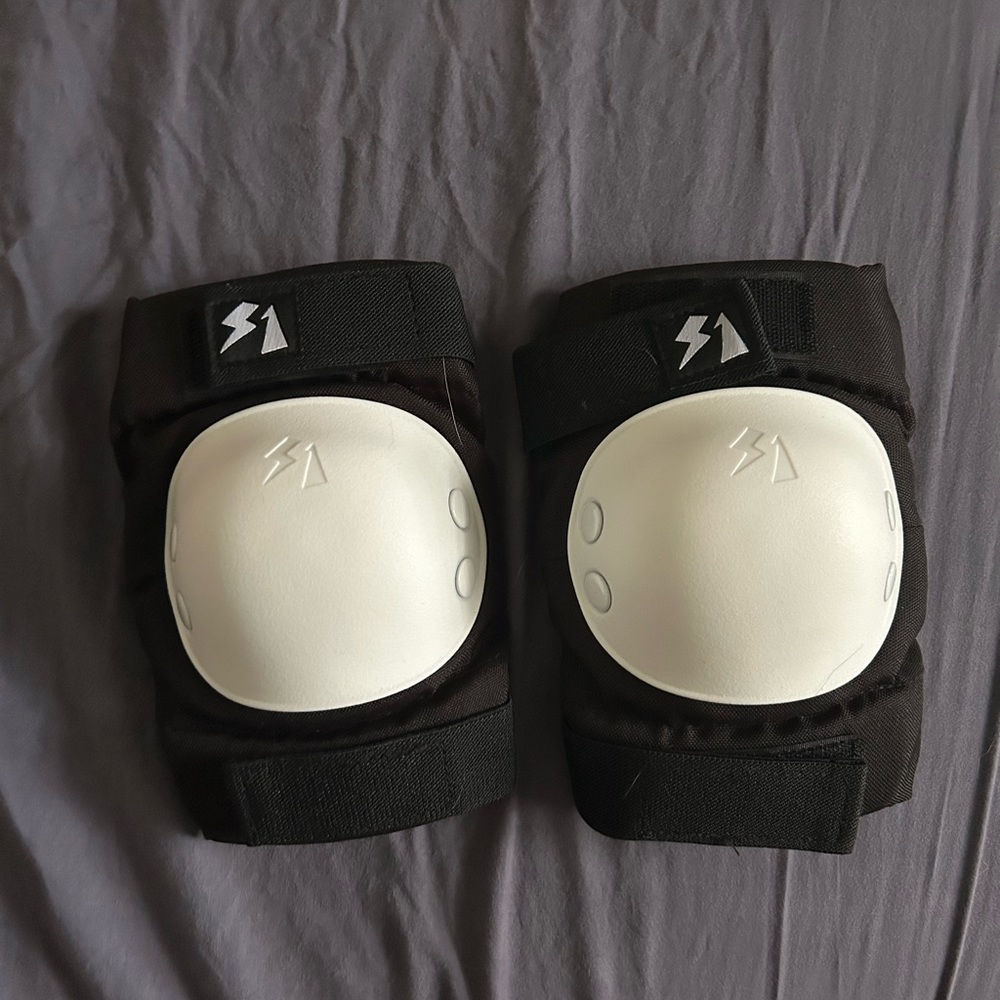 S1 elbow pads